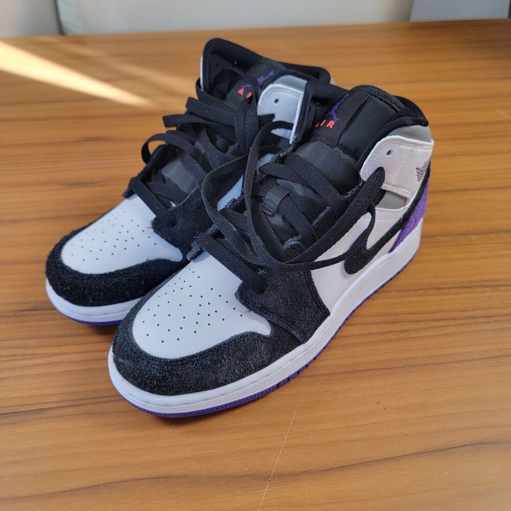 Air Jordan 1 Mid SE GS 'Varsity Purple' Sz 6Y BQ6931-105 - Picture 1 of 12